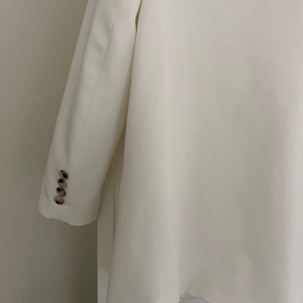 Chic White Oversized Blazer - Picture 8 of 8